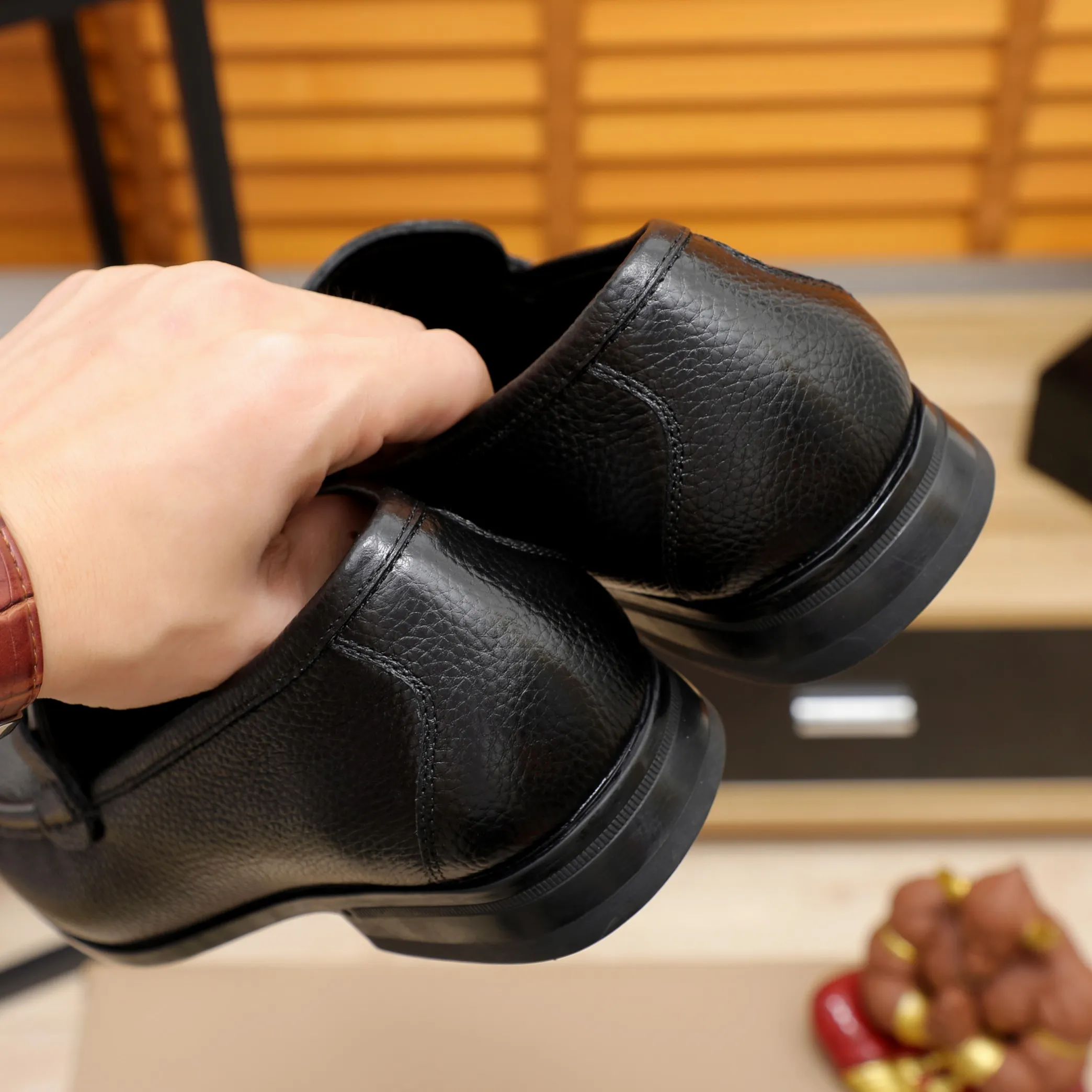 Men's shoes 💰540 🕷🕷🐂【Ferragamo】Ferragamo Popular fashion casual shoes🇨🇳Official website counter 1:1 production, original mold opening💯Good quality visible, imported high-end first-layer pebbled calfskin, water-dyed🐂leather lining🌿very clear texture, high-quality waterproof, non-slip and wear-resistant outsole🎋high quality and low price, truly handmade🍓black, coffee color, 2 colors available! Code number 38-45……